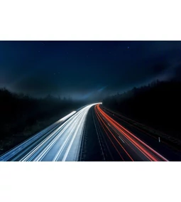 Hasznos tanácsok elektromos autóval utazóknak – melyek a legnépszerűbb töltőállomások 2025-ben?